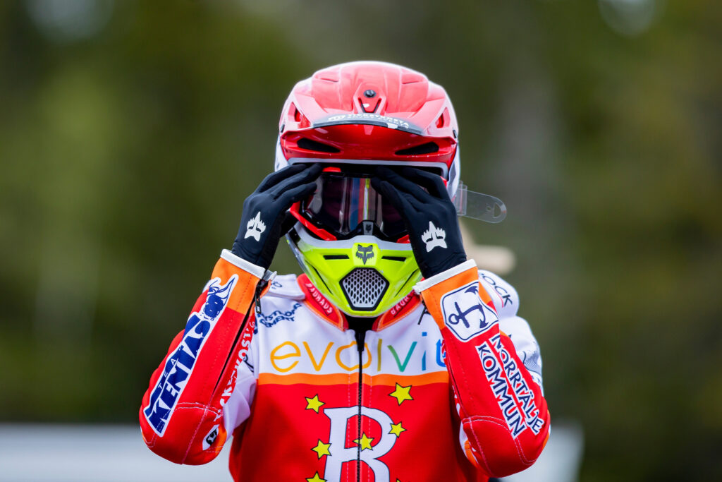 Hallstavik, SVERIGE - 13  2025 : Rospiggarnas Artem Laguta under speedwaymatchen i Elitserien mellan Rospiggarna och Vargarna på Hisstech AB Arena den 13  i Hallstavik ( Foto: Emil Särnehed / SarnehedPhoto )  Nyckelord Keywords: Speedway, Elitserien, Rospiggarna, Vargarna, hemmamatch, publikfest ***Betalbild***